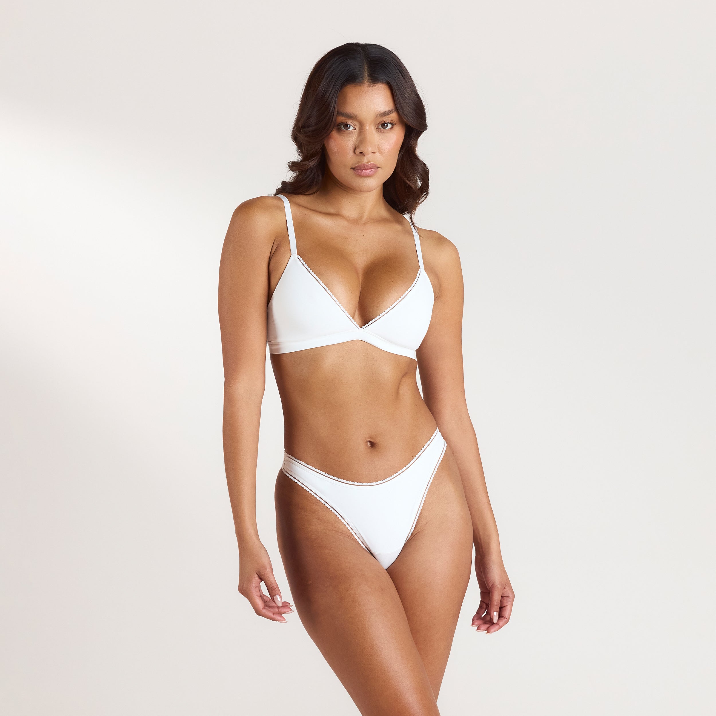 Comfort Triangle Bralette - Weiß