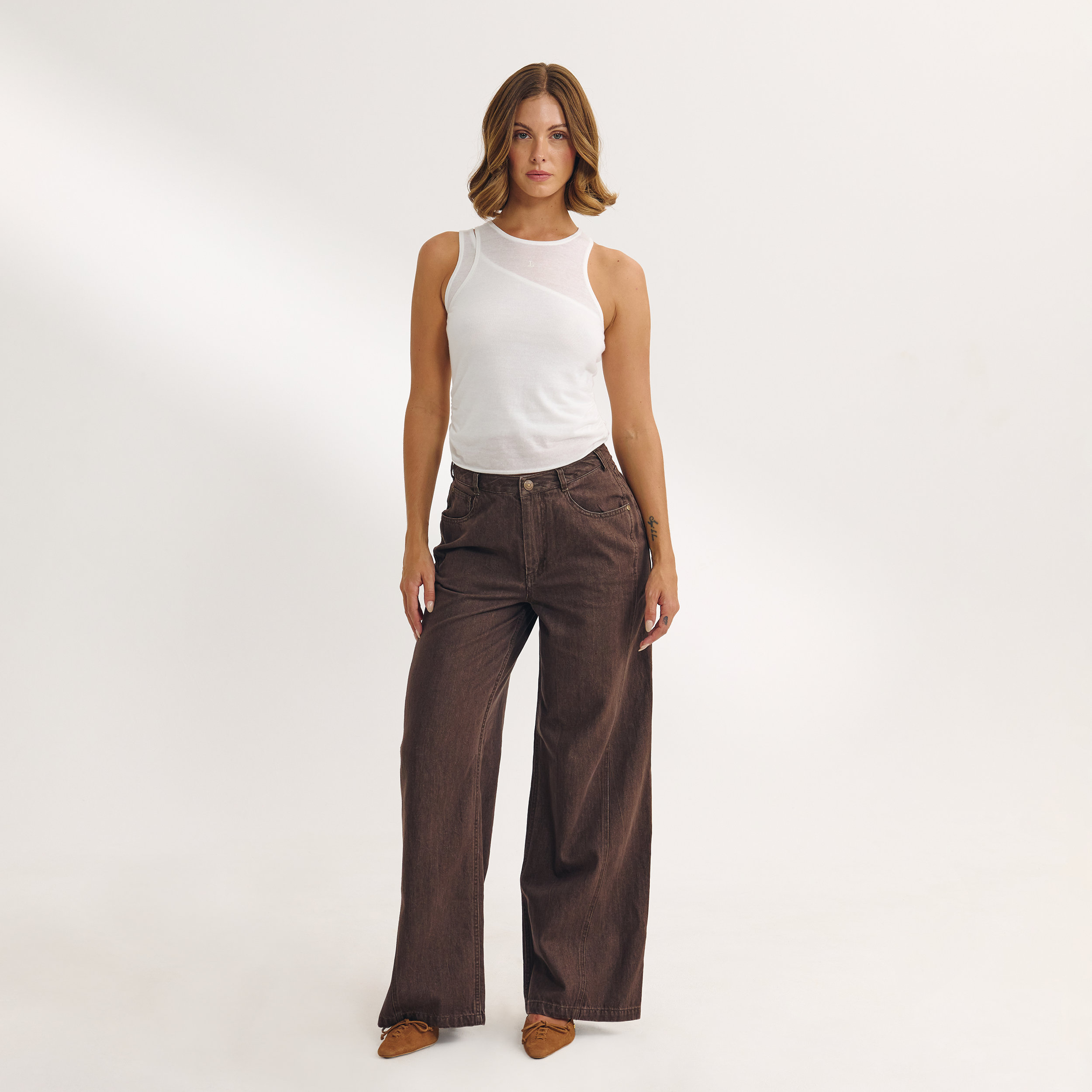 Low-Rise-Jeans mit Weitem Bein - Espresso