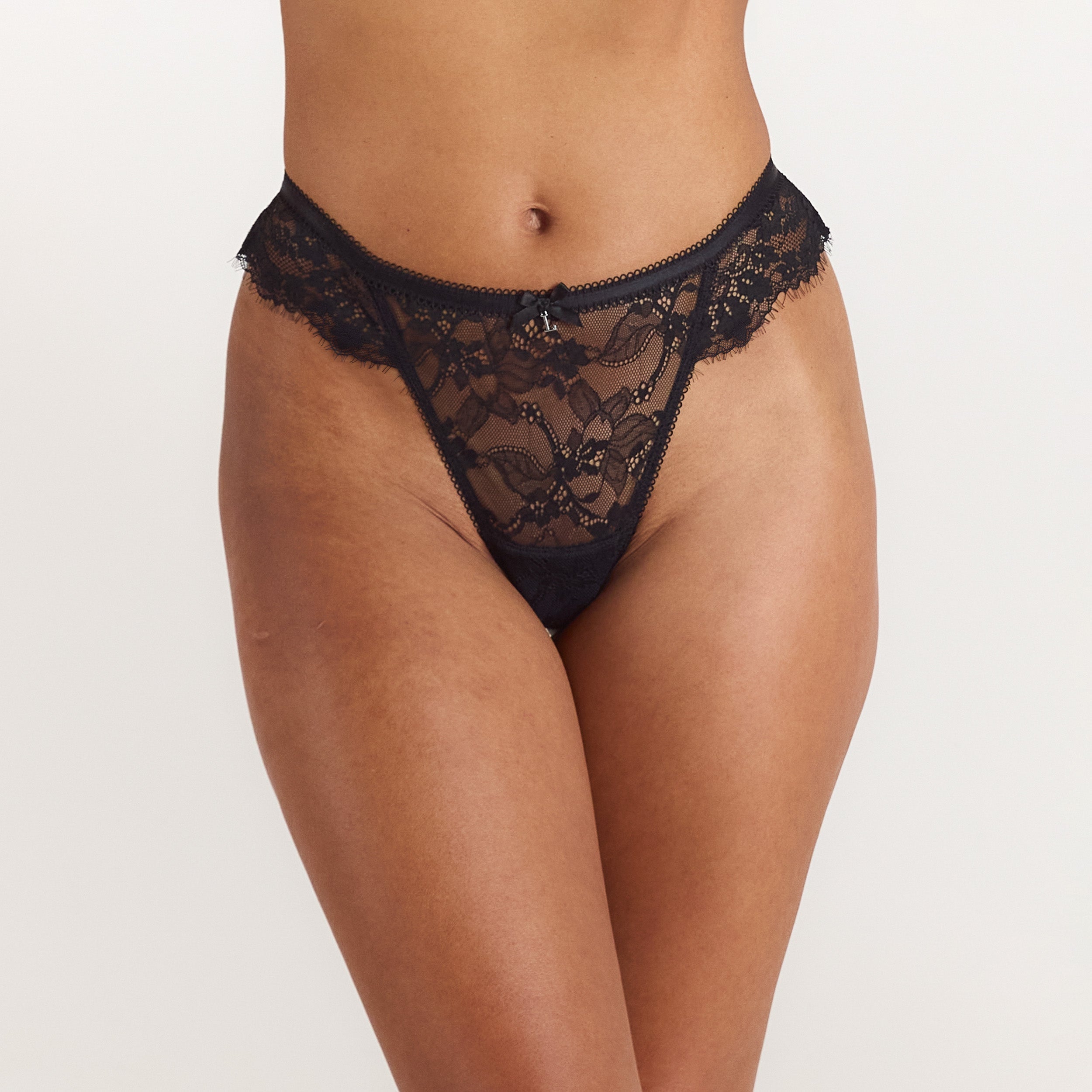 String mit Spitzenbesatz - Schwarz