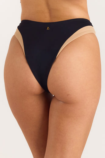 Monaco Brazilian Slip mit Hohem Bein - Schwarz