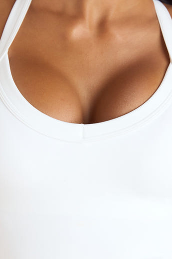 ContourSoft™ Cami-Top mit V-Ausschnitt - Weiß alternate