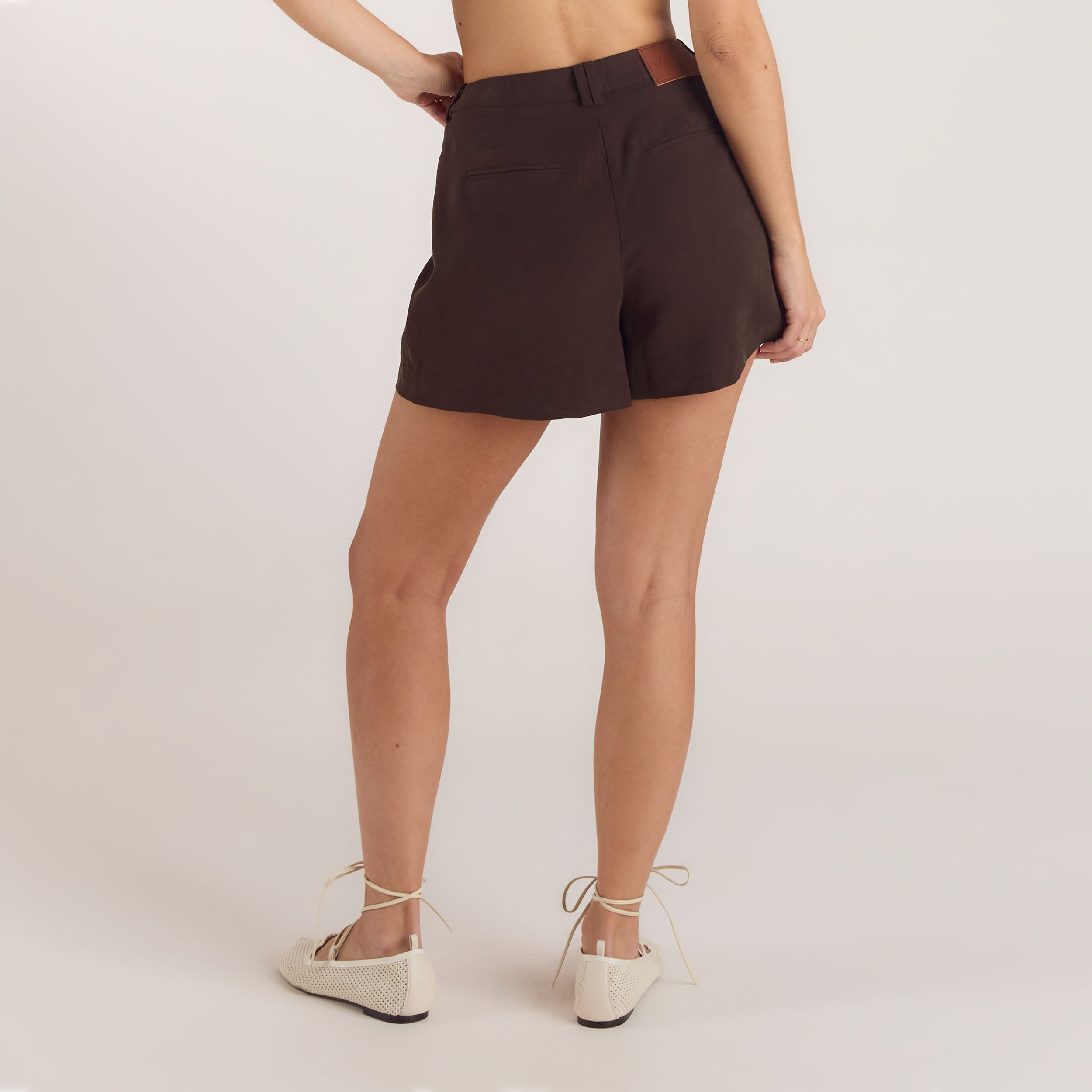 Hochtaillierte Tailored-Shorts - Schokolade alternate
