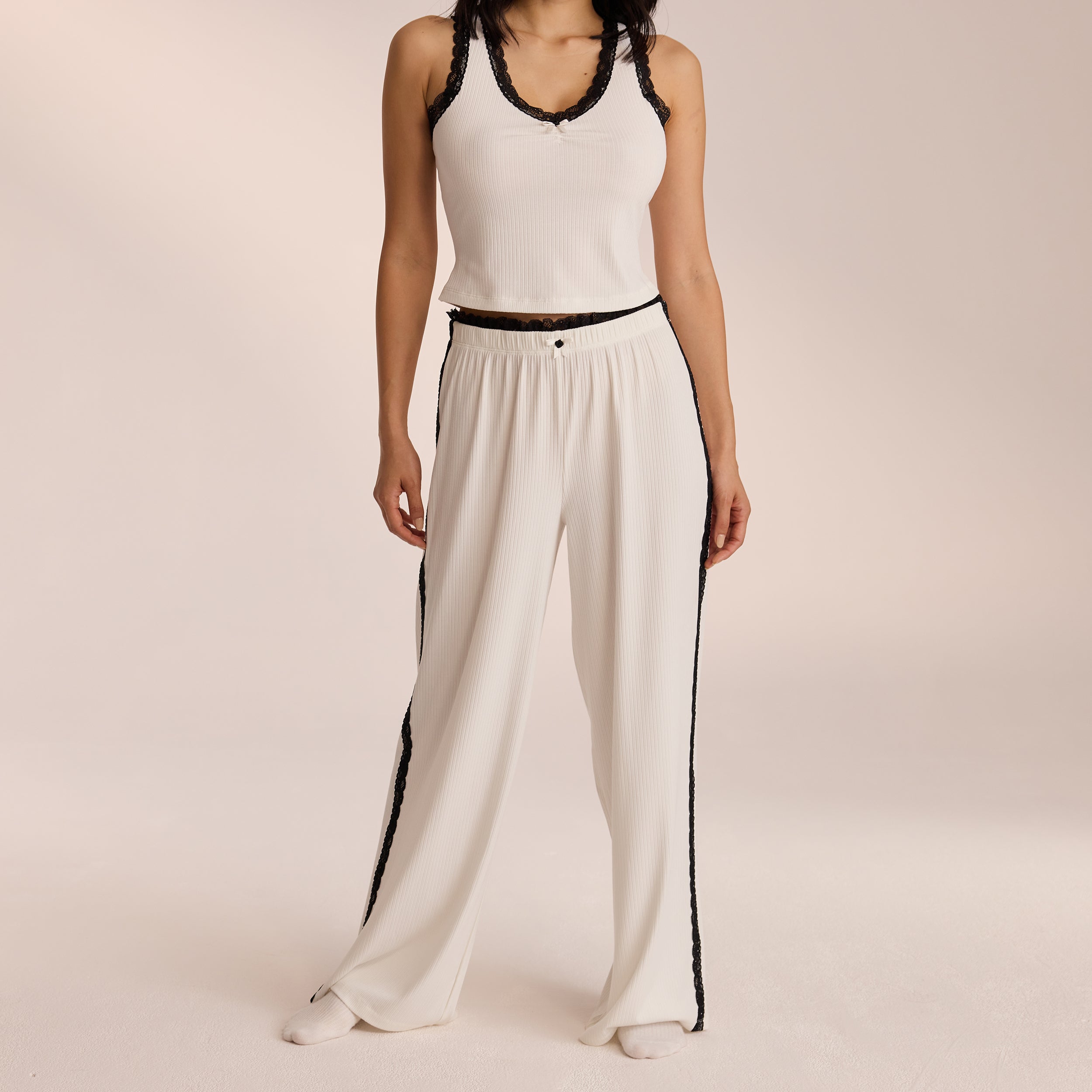 Pyjamashose mit Spitze  | Miki, S