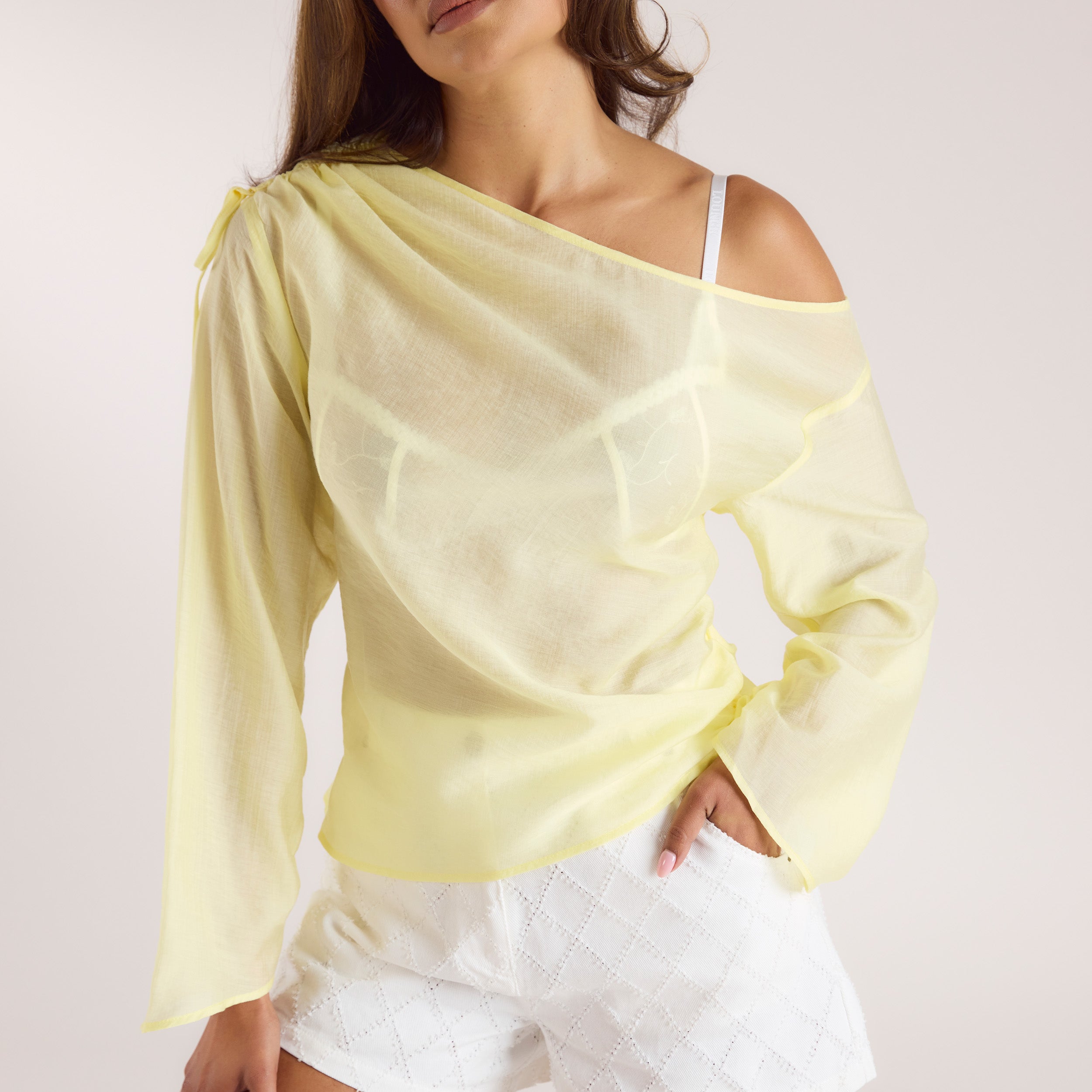 Asymmetrischer Top aus Chiffon | Asymmetrischer Top aus Chiffon - Buttermilch