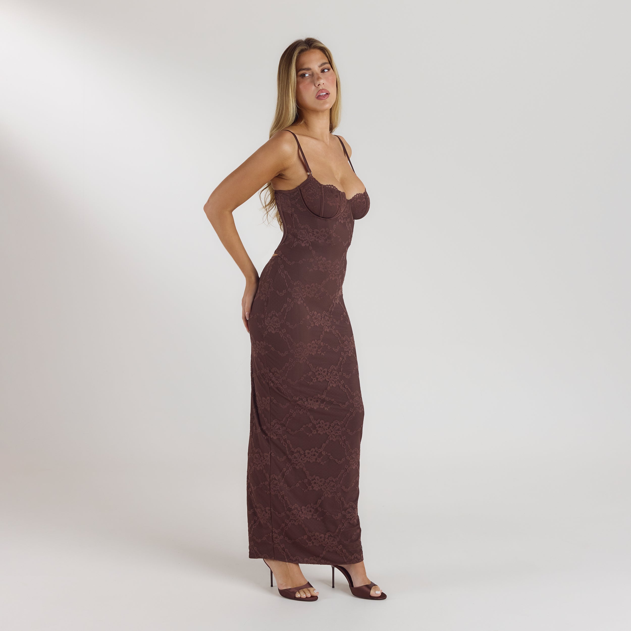 Blossom Maxikleid mit Body | Blossom Maxikleid mit Body - Schokolade