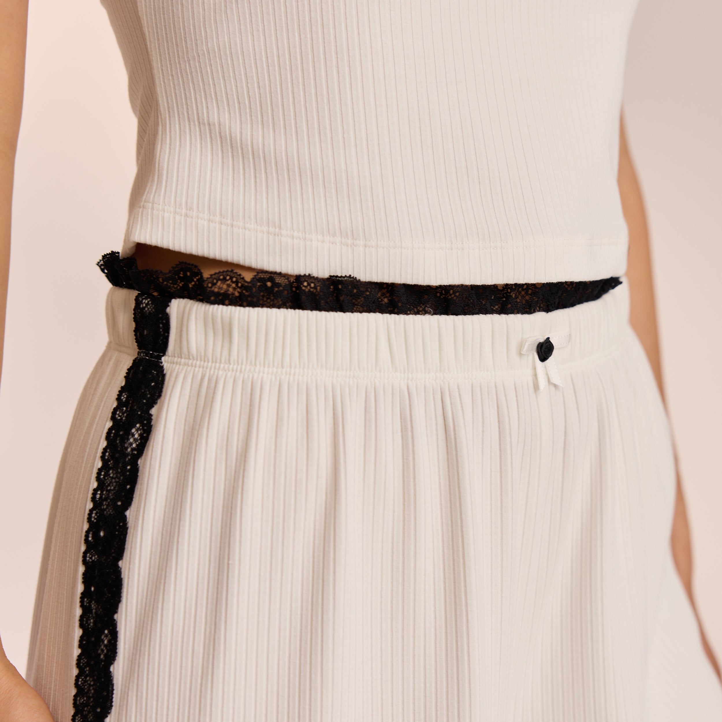 Pyjamashose mit Spitze  | Miki, S