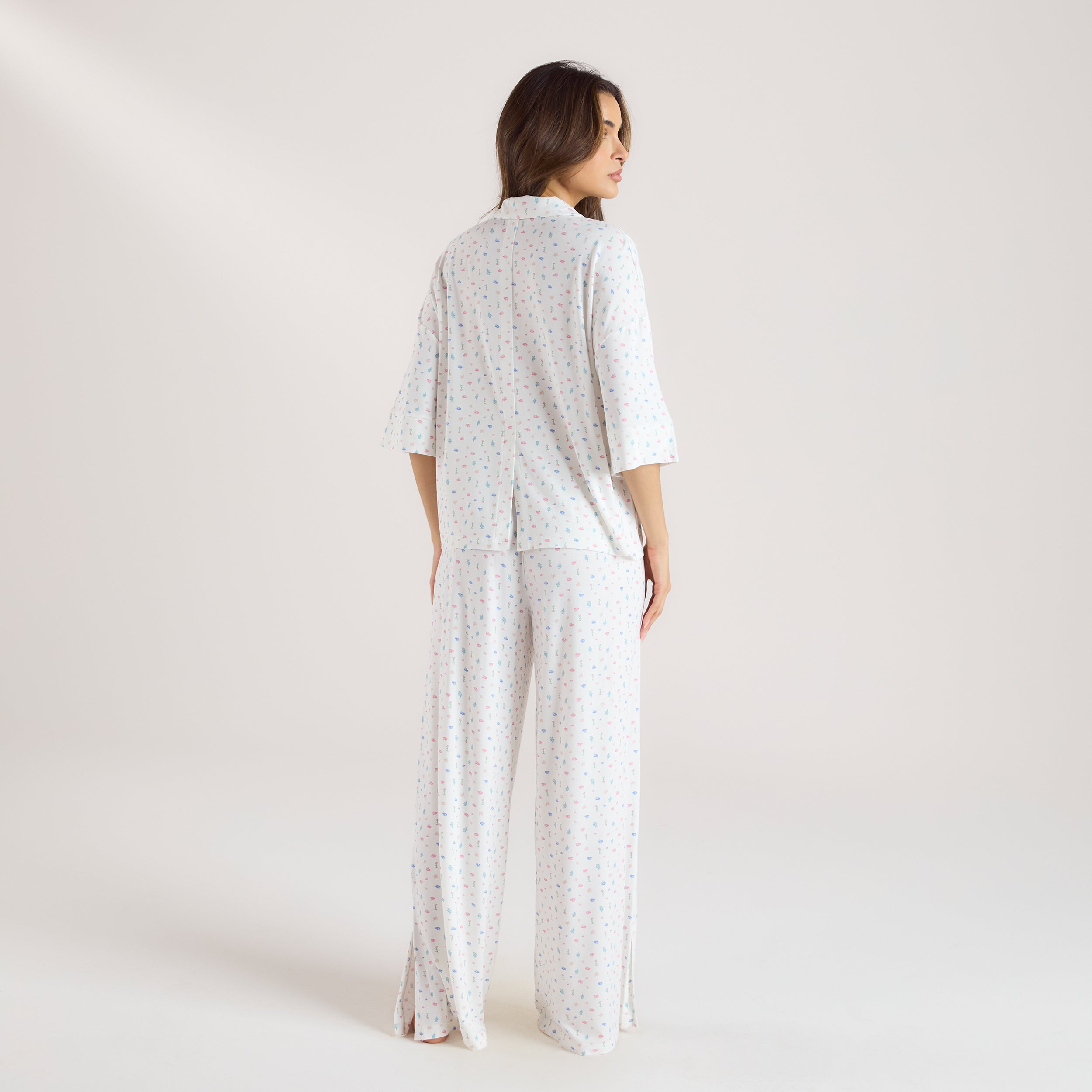 Modal Pyjama-Shirt mit kurzen Ärmeln | Modal Pyjama-Shirt mit kurzen Ärmeln - Florales Weiß