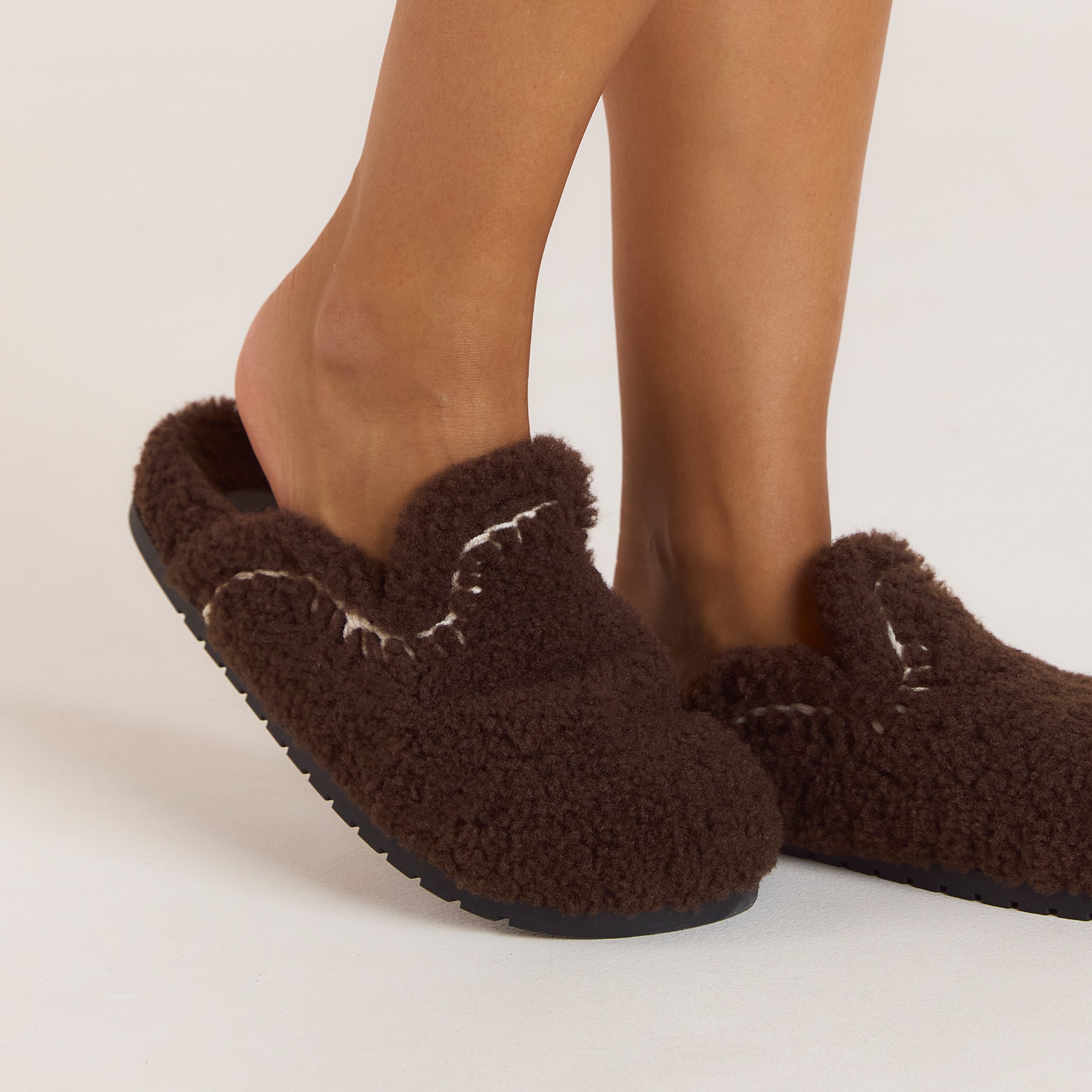 Anya Mule-Hausschuhe | Anya Mule-Hausschuhe - Schokolade