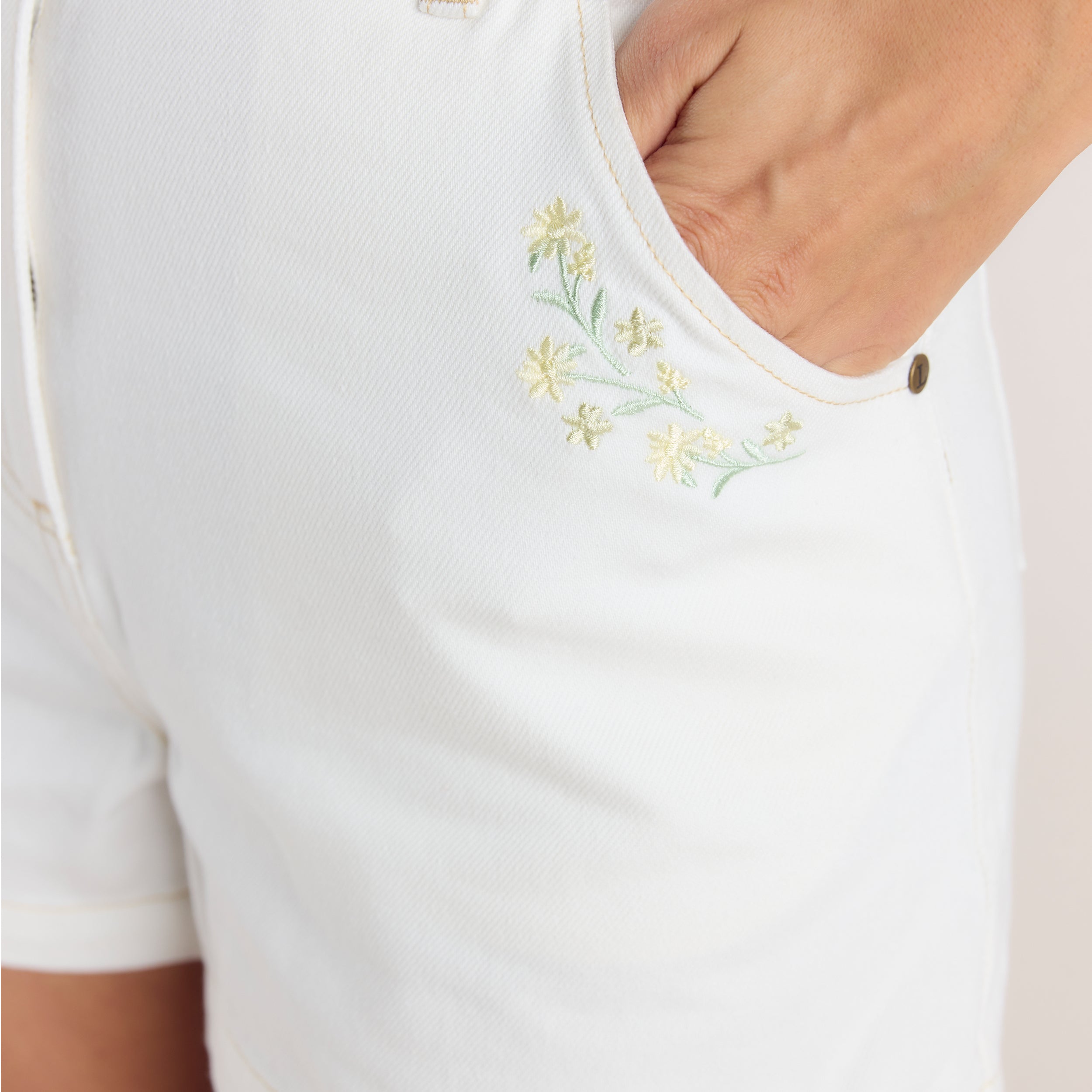 Bestickte Denim Shorts | Bestickte Denim Shorts - Weiß