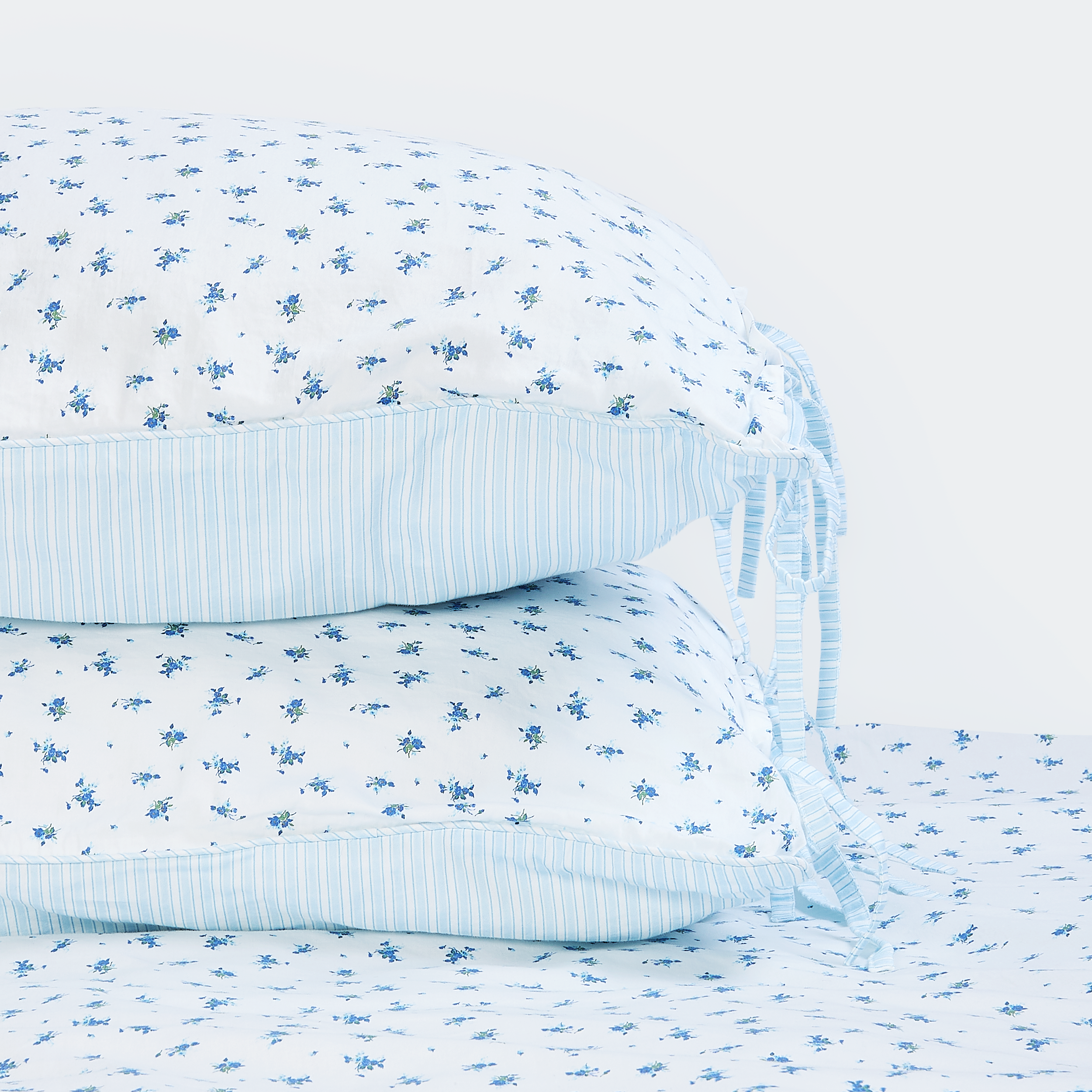 Bloom & Stripe Kopfkissenbezüge (2er-Pack) | Bloom & Stripe Kopfkissenbezüge (2er-Pack) - Blaues Blumenmuster