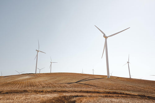 <p>FinallyWenn die beiden vorherigen Wege nicht möglich sind, weil das Material derzeit nicht recycelt werden kann, werden die Fasern zu Hackschnitzeln verarbeitet, und zur Erzeugung von grüner Energie (RDF) geschmolzen.</p>